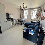 New Royal Mile Residence Quiet Spacious And Comfortable Flat With Large Balcony And Great Views Top Floor No Lift