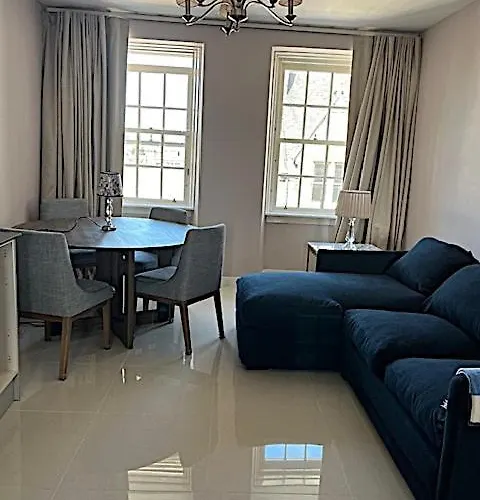 New Royal Mile Residence Quiet Spacious And Comfortable Flat With Large Balcony And Great Views Top Floor No Lift